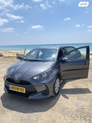 טויוטה יאריס Style אוט' 1.5 (125 כ"ס) בנזין 2022 למכירה בחיפה