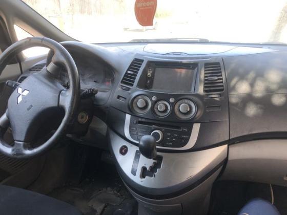 מיצובישי גרנדיס Executive אוט' 2.4 (165 כ"ס) בנזין 2009 למכירה בסח'נין