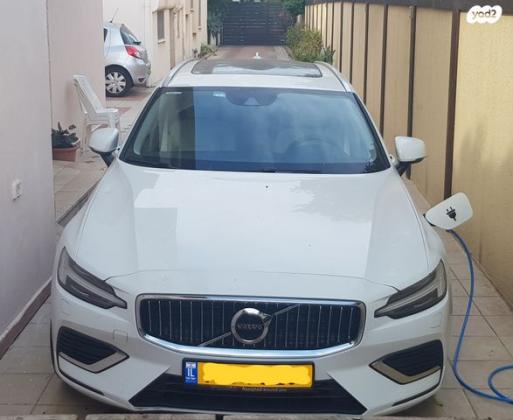 וולוו V60 T8 Inscription הייבריד אוט' 5 דל' 2.0 (390 כ''ס) היברידי חשמל / בנזין 2020 למכירה ברעננה
