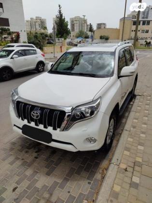 טויוטה לנד קרוזר ארוך 4X4 Luxury אוט' דיזל 7 מק' 2.8 (177 כ"ס) דיזל 2016 למכירה בפתח תקווה