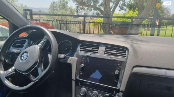 פולקסווגן גולף Trendline אוט' 5 דל' 1.4 (125 כ''ס) בנזין 2017 למכירה בתל אביב יפו