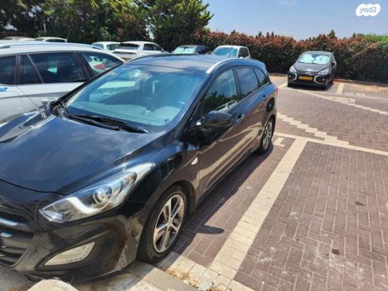 יונדאי i30CW Inspire סטיישן ידני 1.4 (100 כ''ס) [2015-2017] בנזין 2016 למכירה בנהריה