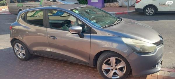 רנו קליאו דור 4 (2013-2019) Life אוט' 1.2 (118 כ''ס) בנזין 2017 למכירה בפתח תקווה