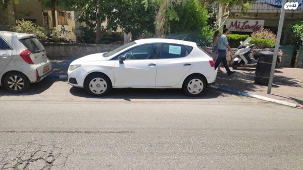 סיאט איביזה Reference ידני 5 דל' 1.4 (85 כ"ס) בנזין 2012 למכירה בגבעתיים