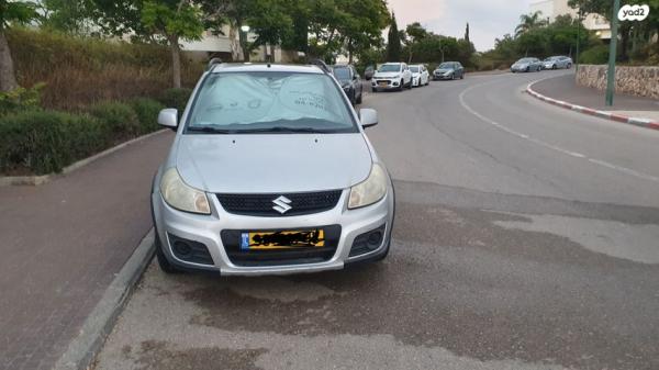סוזוקי SX4 GLA הצ'בק אוט' 1.6 (120 כ"ס) בנזין 2012 למכירה בקרית אתא
