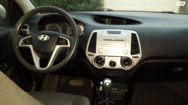 יונדאי i20 Inspire אוט' 1.4 (100 כ"ס) [2009-2015] בנזין 2012 למכירה בתל אביב יפו