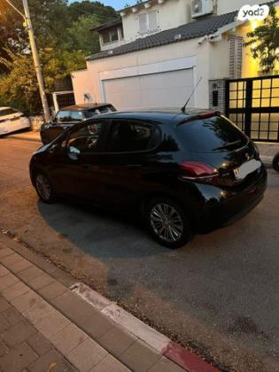 פיג'ו 208 Active Pro אוט' 1.2 (110 כ"ס) בנזין 2017 למכירה בתל אביב יפו