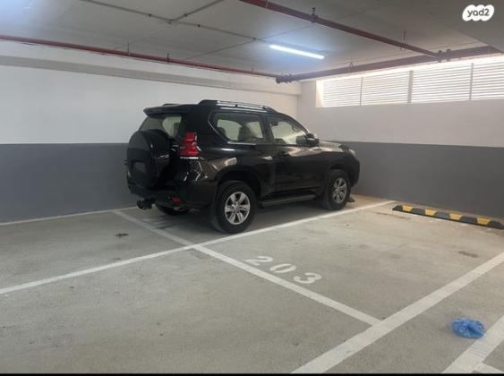 טויוטה לנד קרוזר קצר 4X4 Luxury SWB אוט' 3 דלתות דיזל 2.8 (204 כ''ס) דיזל 2022 למכירה בעכו