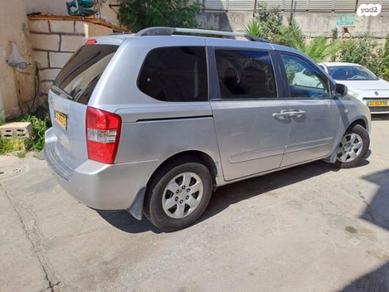 קיה קרניבל LX אוט' 7 מק' 2.7 (189 כ''ס) בנזין 2010 למכירה בכאבול