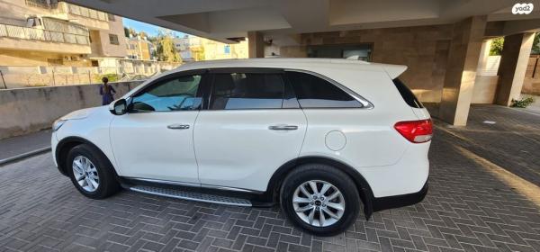 קיה סורנטו EX אוט' 7 מק' 2.4 (188 כ"ס) בנזין 2017 למכירה בנתניה
