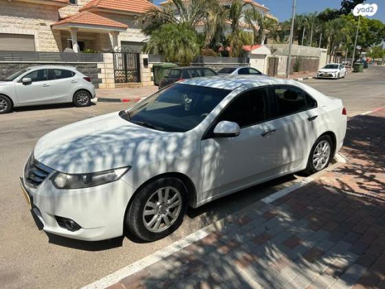 הונדה אקורד Luxury אוט' 2.0 (156 כ''ס) בנזין 2015 למכירה בבית שאן