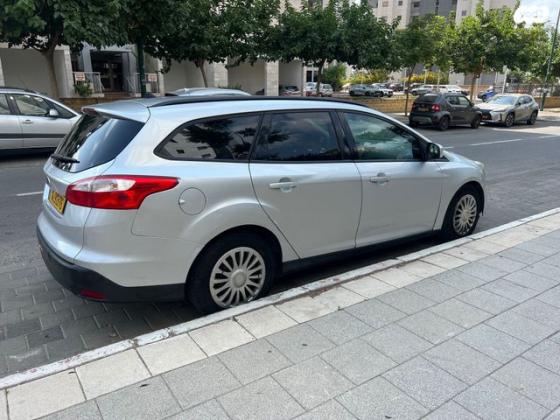 פורד פוקוס Trend סטיישן אוט' 1.6 (125 כ''ס) בנזין 2013 למכירה בנתניה
