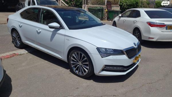 סקודה סופרב (2019 ואילך) 4X4 L&K FL אוט' 2.0 (272 כ''ס) בנזין 2019 למכירה בחיפה