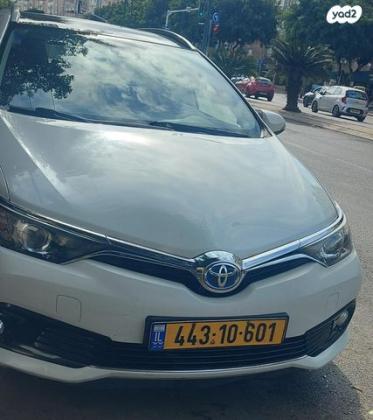 טויוטה אוריס הייבריד TS Sky סטיישן הייבריד אוט' 1.8 (99 כ"ס) בנזין 2018 למכירה בנתניה