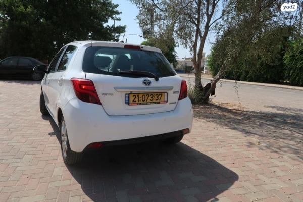 טויוטה יאריס הייבריד Hybrid אוט' 1.5 (74 כ''ס) בנזין 2016 למכירה בכפר ביל"ו