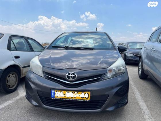 טויוטה יאריס Style אוט' 1.3 (99 כ"ס) בנזין 2014 למכירה בשניר