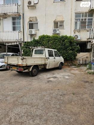 פולקסווגן טרנספורטר טנדר דאבל קבינה ידני דיזל 2.5 (88 כ"ס) דיזל 2000 למכירה ברמת השרון