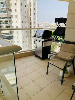 שדרות יצחק רבין 8