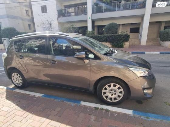 טויוטה ורסו GLI אוט' 1.8 (147 כ"ס) בנזין 2017 למכירה ברעננה