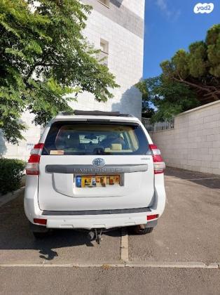 טויוטה לנד קרוזר ארוך 4X4 Luxury 5 אוט' דיזל 5 מק' 2.8 (177 כ"ס) דיזל 2017 למכירה בחיפה