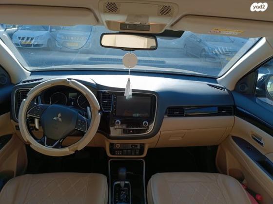 מיצובישי אאוטלנדר Instyle אוט' 7 מק' 2.0 (150 כ"ס) בנזין 2021 למכירה בבאר שבע