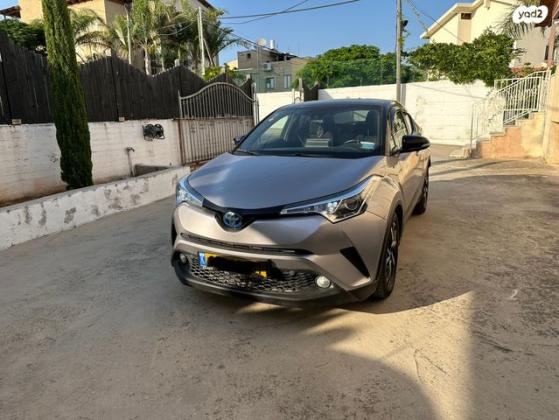 טויוטה C-HR Chic הייבריד אוט' 1.8 (98 כ"ס) בנזין 2019 למכירה בג'וליס