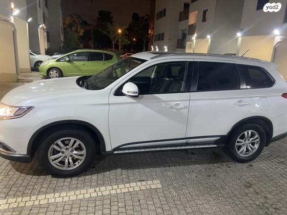 מיצובישי אאוטלנדר Instyle אוט' 7 מק' 2.0 (150 כ"ס) בנזין 2016 למכירה בגבעתיים