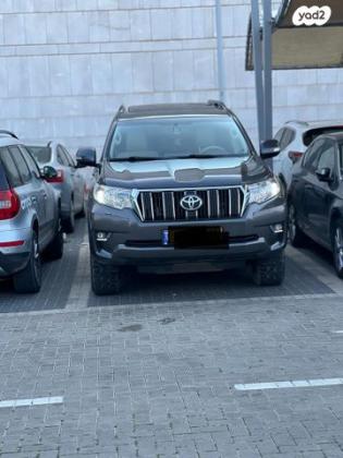 טויוטה לנד קרוזר קצר 4X4 Luxury אוט' דיזל 2.8 (177 כ"ס) דיזל 2020 למכירה בחורה