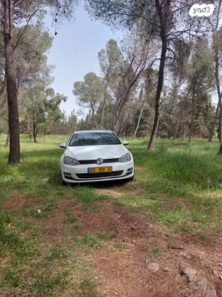 פולקסווגן גולף Trendline אוט' 5 דל' 1.4 (125 כ''ס) בנזין 2015 למכירה בנצרת