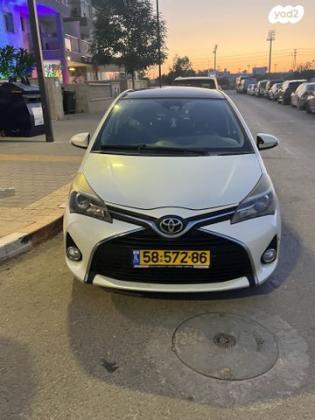 טויוטה יאריס Sky אוט' 1.3 (99 כ"ס) בנזין 2017 למכירה בלוד