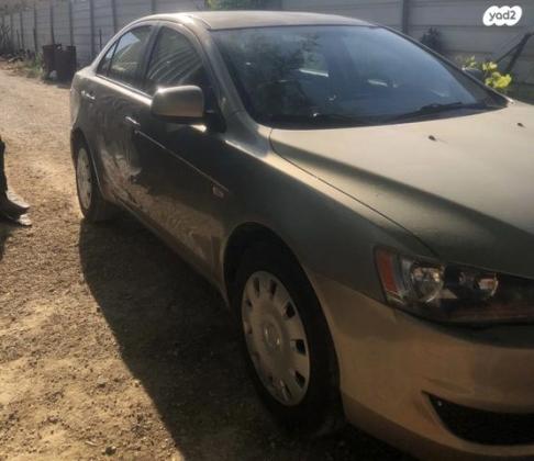 מיצובישי לנסר הדור החדש Invite אוט' 1.5 (109 כ''ס) בנזין 2010 למכירה בכסיפה