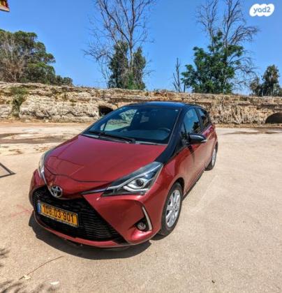 טויוטה יאריס Black Top אוט' 1.5 (112 כ"ס) בנזין 2017 למכירה בתל אביב יפו