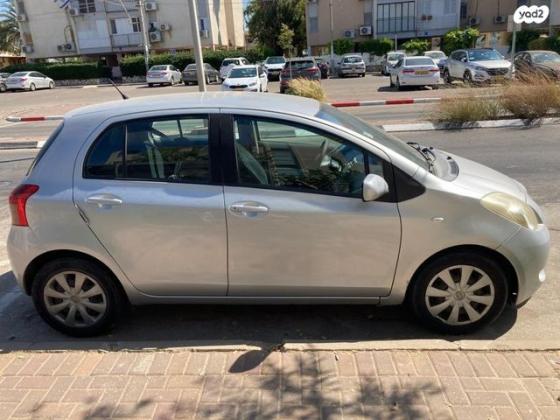 טויוטה יאריס Sol רובוטית 1.3 (87 כ"ס) בנזין 2007 למכירה בחשמונאים