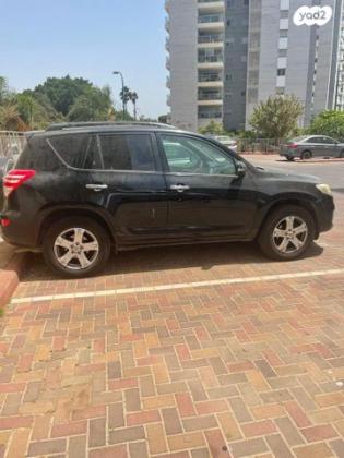 טויוטה RAV4 ארוך 4X4 GLI אוט' 2.0 (158 כ''ס) בנזין 2011 למכירה בנתניה