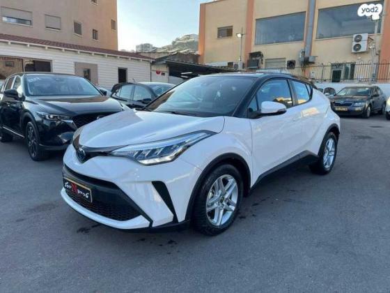טויוטה C-HR Flow הייבריד אוט' 1.8 (98 כ"ס) בנזין 2023 למכירה במעיליא