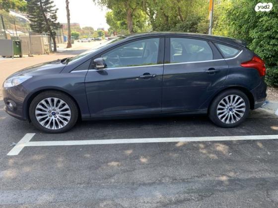 פורד פוקוס Titanium הצ'בק ידני 1.6 (180 כ''ס) בנזין 2012 למכירה בתל אביב יפו