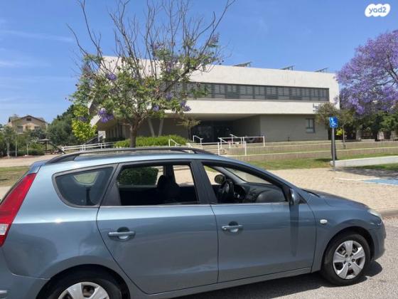 יונדאי i30CW Inspire סטיישן אוט' 1.6 (126 כ''ס) בנזין 2011 למכירה בהרצליה