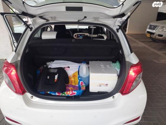 טויוטה יאריס Trend אוט' 1.3 (100 כ"ס) בנזין 2014 למכירה בפתח תקווה