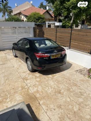 טויוטה קורולה GLI-FL אוט' 1.6 (132 כ''ס) [2013-2016] בנזין 2015 למכירה במזכרת בתיה