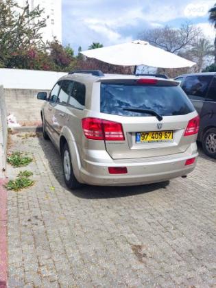 דודג' ג'רני SE אוט' 7 מק' 2.4 (168 כ"ס) בנזין 2008 למכירה בלוד