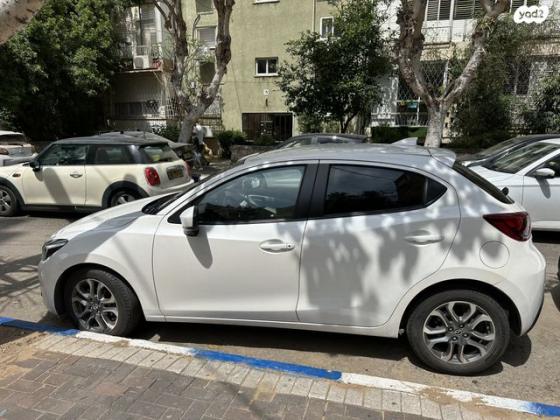 מאזדה I Pure White אוט' 1.5 (116 כ''ס) בנזין 2019 למכירה בהרצליה