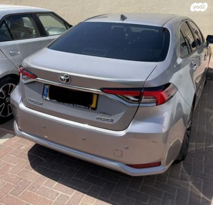 טויוטה קורולה הייבריד Flame Plus סדאן אוט' 1.8 (122 כ''ס) בנזין 2019 למכירה במודיעין מכבים רעות