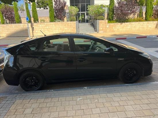 טויוטה פריוס C הייבריד בנזין 2015 למכירה בתל אביב תל ברוך