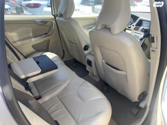 וולוו XC60 T5 Kinetic סטיישן אוט' 2.0 (240 כ"ס) בנזין 2013 למכירה בחולון