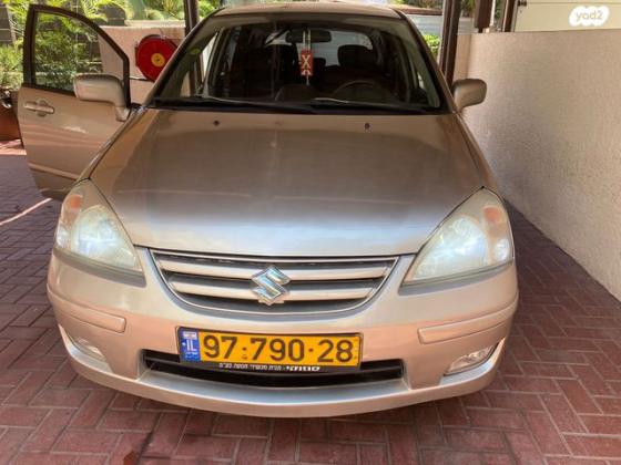 סוזוקי ליאנה GLX הצ'בק אוט' 1.6 (107 כ''ס) בנזין 2006 למכירה בראשון לציון