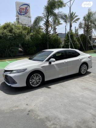 טויוטה קאמרי XLE הייבריד אוט' 2.5 (178 כ''ס) בנזין 2019 למכירה בתל אביב יפו