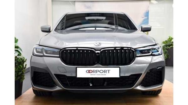 ב.מ.וו סדרה 5 530E M-SPORT הייבריד אוט' 2.0 (292 כ''ס) היברידי חשמל / בנזין 2023 למכירה בבני ברק