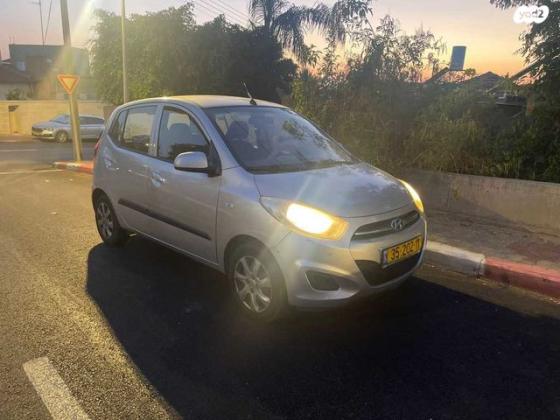 יונדאי i10 Inspire אוט' 1.1 (69 כ"ס) בנזין 2013 למכירה בראש העין