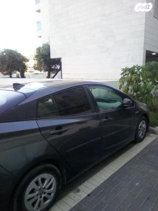 טויוטה פריוס TSS הייבריד אוט' 1.8 (98 כ''ס) בנזין 2018 למכירה בנתניה