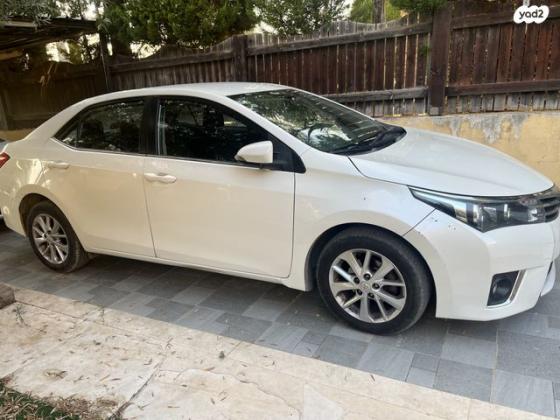 טויוטה קורולה GLI-FL אוט' 1.6 (132 כ''ס) [2013-2016] בנזין 2015 למכירה בג'ת